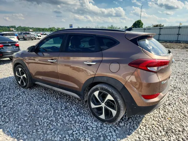 KM8J33A27HU370018 2017 HYUNDAI TUCSON - Image 2