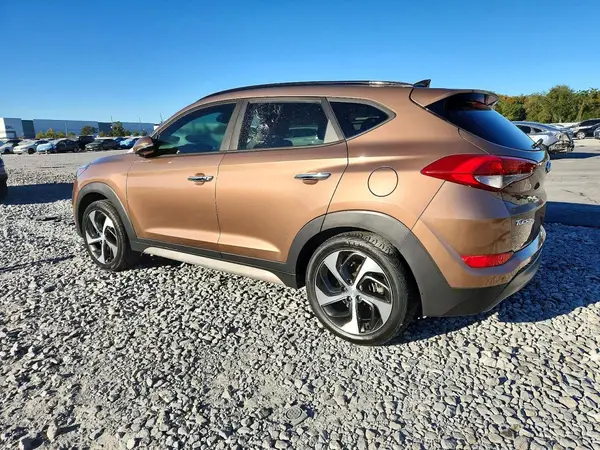KM8J33A27HU370987 2017 HYUNDAI TUCSON - Image 2