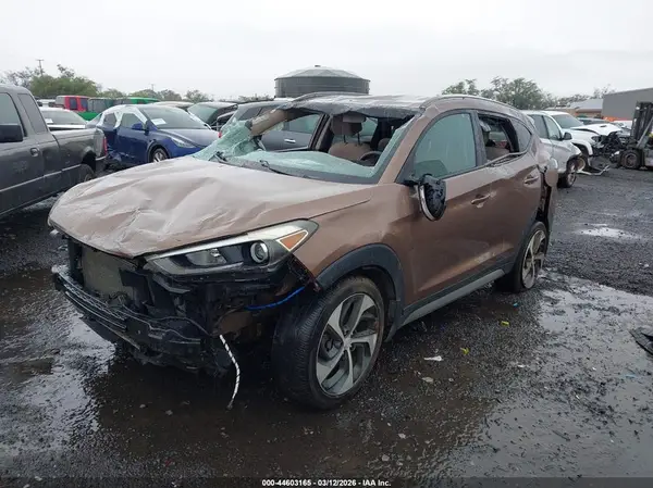 KM8J33A27HU374666 2017 HYUNDAI TUCSON - Image 2