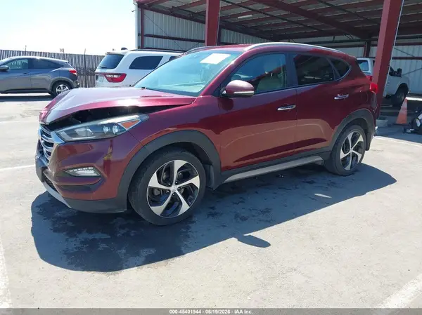 KM8J33A27HU374778 2017 HYUNDAI TUCSON - Image 2