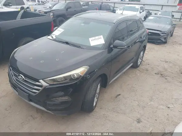 KM8J33A27HU388910 2017 HYUNDAI TUCSON - Image 2