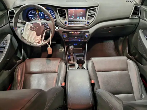 KM8J33A27HU391676 2017 HYUNDAI TUCSON - Image 8