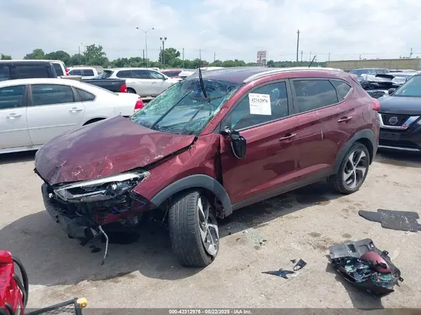 KM8J33A27HU420688 2017 HYUNDAI TUCSON - Image 2