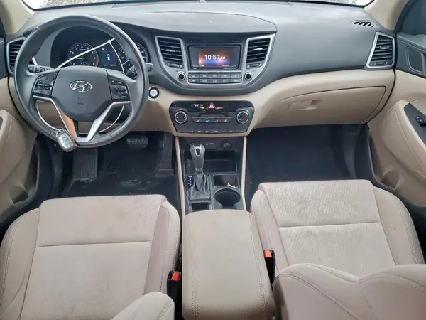 KM8J33A27HU455893 2017 HYUNDAI TUCSON - Image 8
