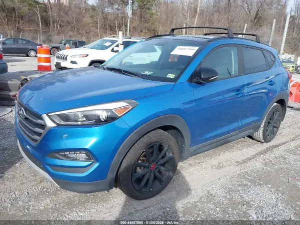 KM8J33A27HU467123 2017 HYUNDAI TUCSON - Image 2