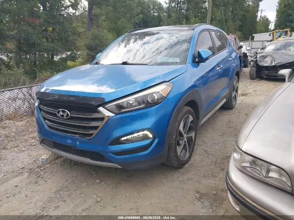 KM8J33A27HU475853 2017 HYUNDAI TUCSON - Image 2