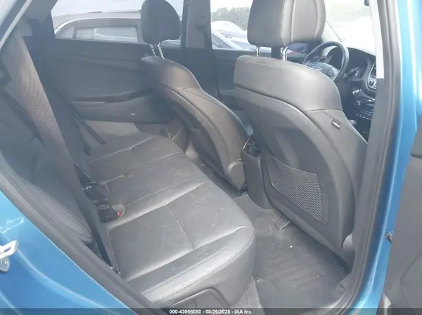KM8J33A27HU475853 2017 HYUNDAI TUCSON - Image 8