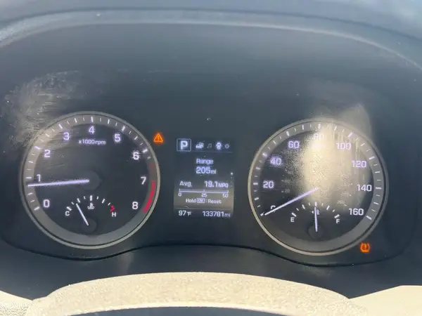 KM8J33A27HU501268 2017 HYUNDAI TUCSON - Image 8