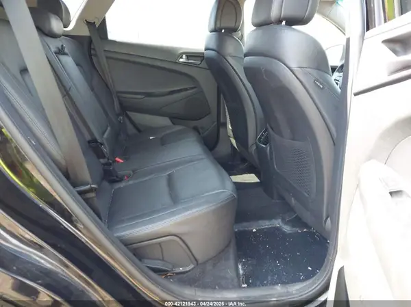 KM8J33A27HU511475 2017 HYUNDAI TUCSON - Image 8