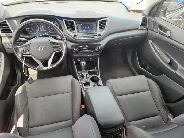 KM8J33A27HU539518 2017 HYUNDAI TUCSON - Image 8
