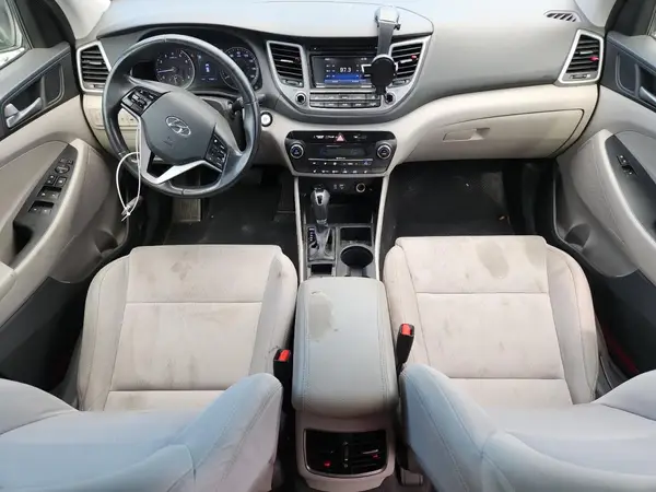 KM8J33A27HU565455 2017 HYUNDAI TUCSON - Image 8