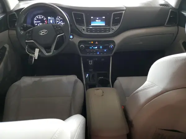 KM8J33A27HU567349 2017 HYUNDAI TUCSON - Image 8