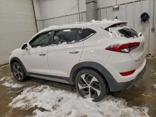 KM8J33A27HU586659 2017 HYUNDAI TUCSON - Image 2