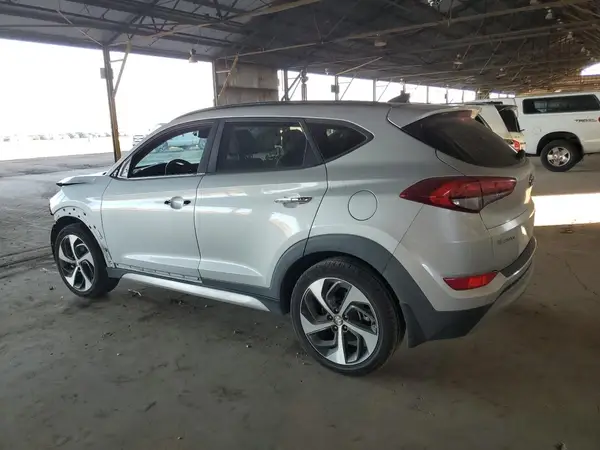 KM8J33A27HU595460 2017 HYUNDAI TUCSON - Image 2