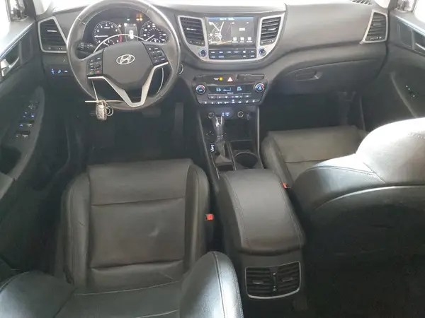 KM8J33A27HU595460 2017 HYUNDAI TUCSON - Image 8
