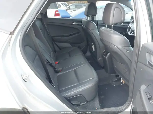 KM8J33A27JU616877 2018 HYUNDAI TUCSON - Image 8