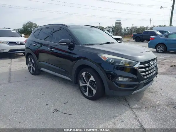 KM8J33A27JU619066 2018 HYUNDAI TUCSON - Image 1