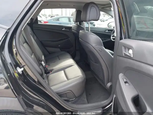 KM8J33A27JU619066 2018 HYUNDAI TUCSON - Image 8