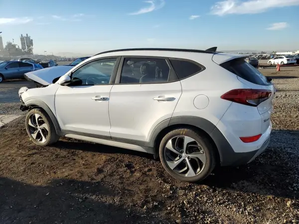 KM8J33A27JU643044 2018 HYUNDAI TUCSON - Image 2