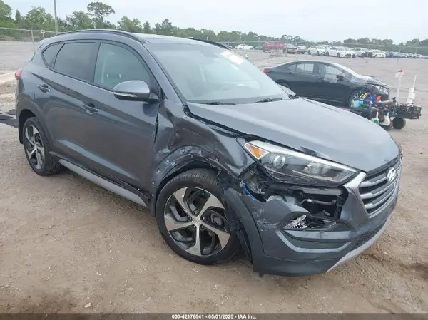 KM8J33A27JU686282 2018 HYUNDAI TUCSON - Image 1