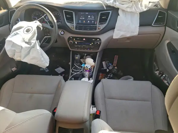 KM8J33A27JU708121 2018 HYUNDAI TUCSON - Image 8