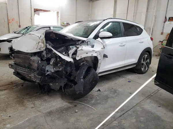 KM8J33A27JU715327 2018 HYUNDAI TUCSON - Image 1