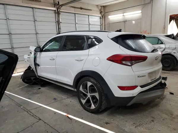 KM8J33A27JU715327 2018 HYUNDAI TUCSON - Image 2