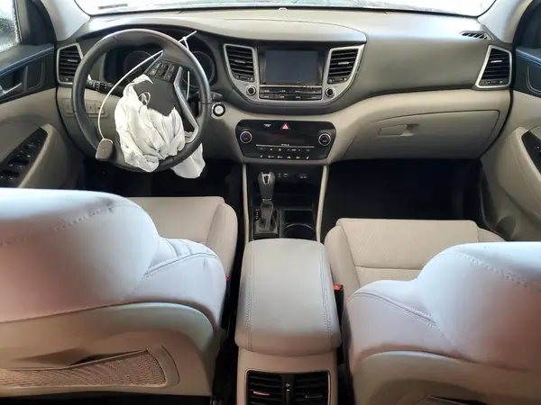 KM8J33A27JU715327 2018 HYUNDAI TUCSON - Image 8