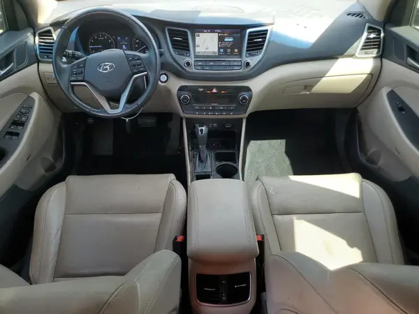 KM8J33A27JU745640 2018 HYUNDAI TUCSON - Image 8