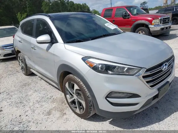 KM8J33A27JU750045 2018 HYUNDAI TUCSON - Image 1