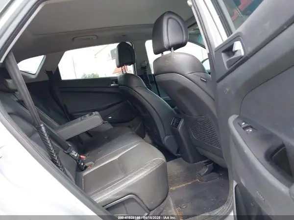KM8J33A27JU750045 2018 HYUNDAI TUCSON - Image 8