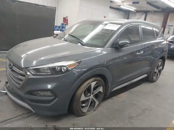 KM8J33A27JU751356 2018 HYUNDAI TUCSON - Image 2