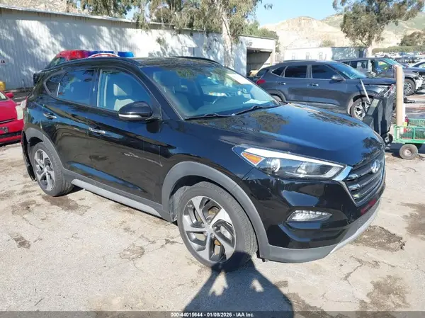 KM8J33A27JU759487 2018 HYUNDAI TUCSON - Image 1