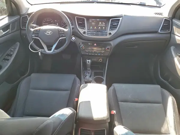 KM8J33A27JU795146 2018 HYUNDAI TUCSON - Image 8