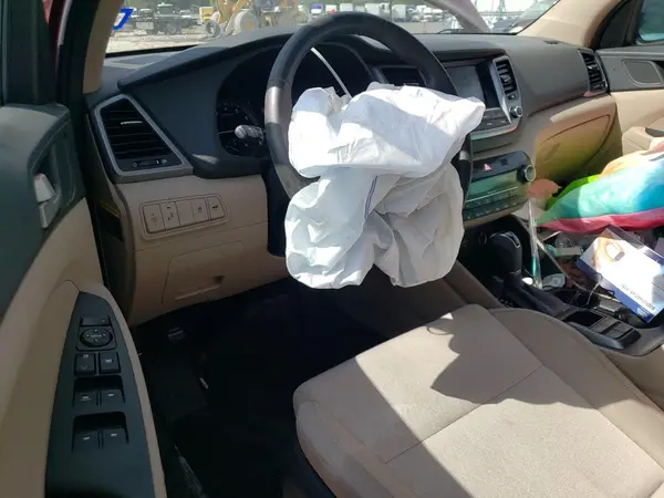 KM8J33A27JU818523 2018 HYUNDAI TUCSON - Image 8