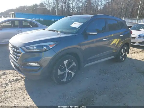 KM8J33A27JU820904 2018 HYUNDAI TUCSON - Image 2
