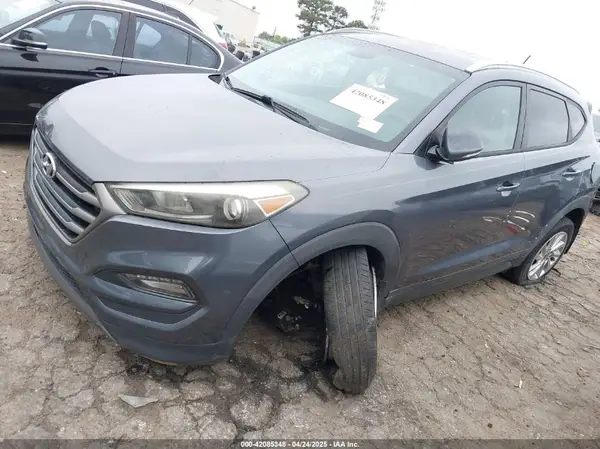 KM8J33A28GU026275 2016 HYUNDAI TUCSON - Image 2