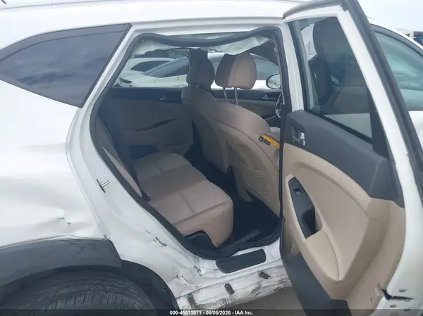 KM8J33A28GU036840 2016 HYUNDAI TUCSON - Image 8