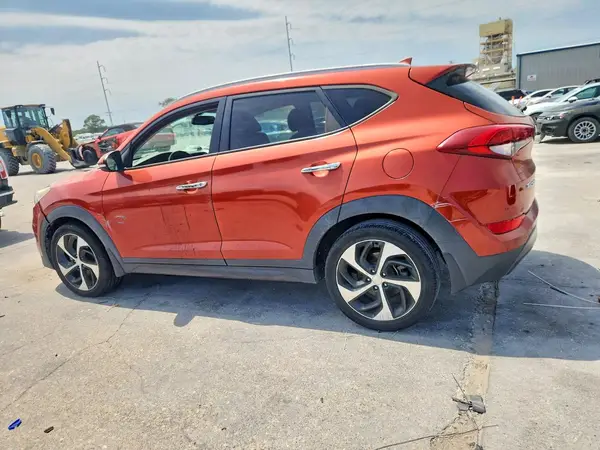 KM8J33A28GU040483 2016 HYUNDAI TUCSON - Image 2
