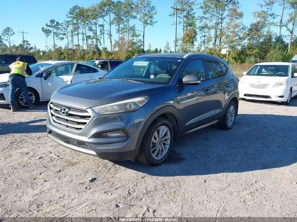 KM8J33A28GU047806 2016 HYUNDAI TUCSON - Image 2