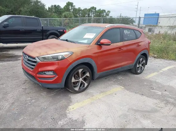 KM8J33A28GU052424 2016 HYUNDAI TUCSON - Image 2