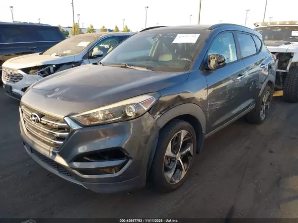 KM8J33A28GU102688 2016 HYUNDAI TUCSON - Image 2