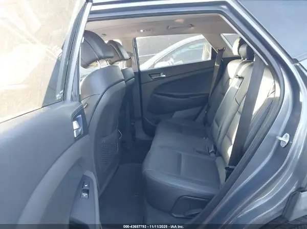 KM8J33A28GU102688 2016 HYUNDAI TUCSON - Image 8
