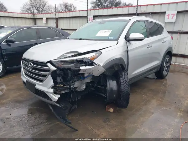 KM8J33A28GU165323 2016 HYUNDAI TUCSON - Image 2