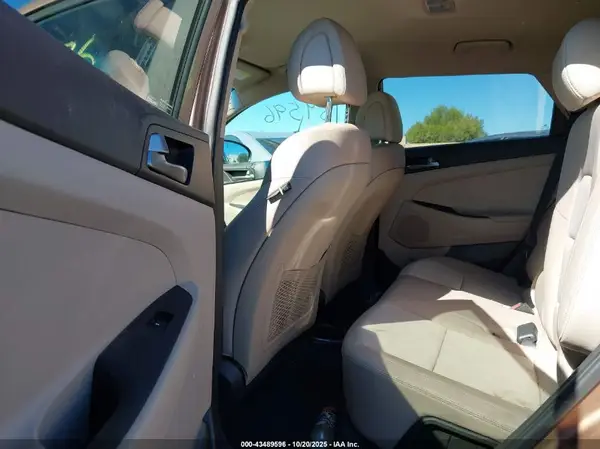 KM8J33A28GU178993 2016 HYUNDAI TUCSON - Image 8