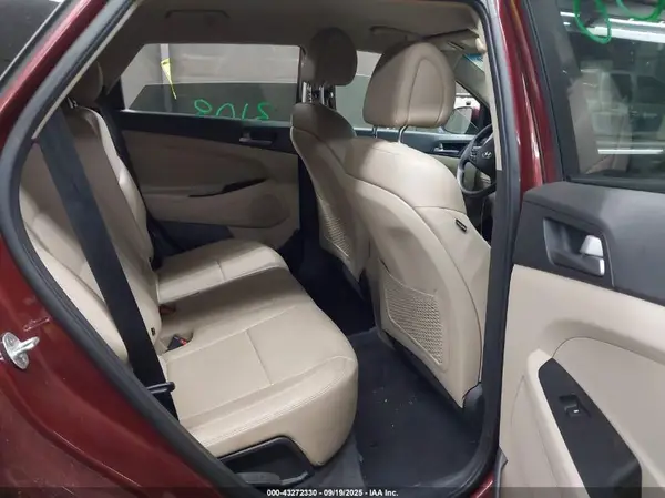 KM8J33A28GU186088 2016 HYUNDAI TUCSON - Image 8