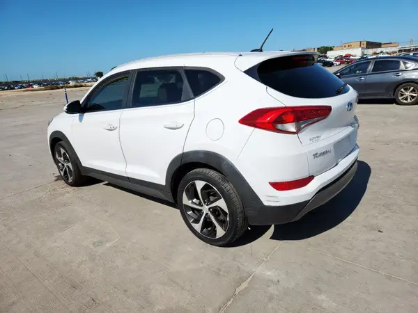 KM8J33A28GU192022 2016 HYUNDAI TUCSON - Image 2