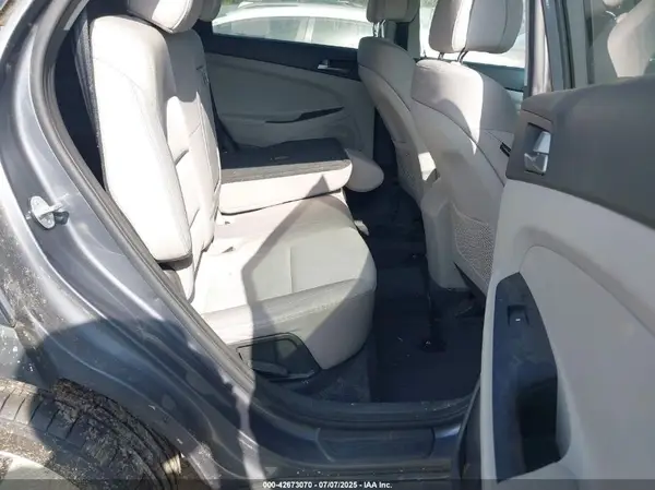 KM8J33A28GU193333 2016 HYUNDAI TUCSON - Image 8
