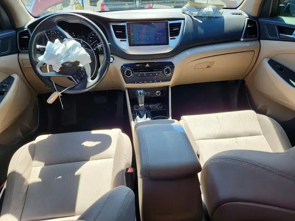 KM8J33A28GU203553 2016 HYUNDAI TUCSON - Image 8