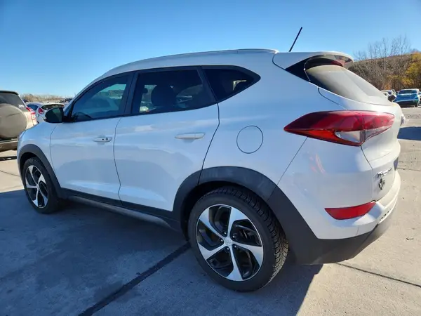 KM8J33A28GU206095 2016 HYUNDAI TUCSON - Image 2